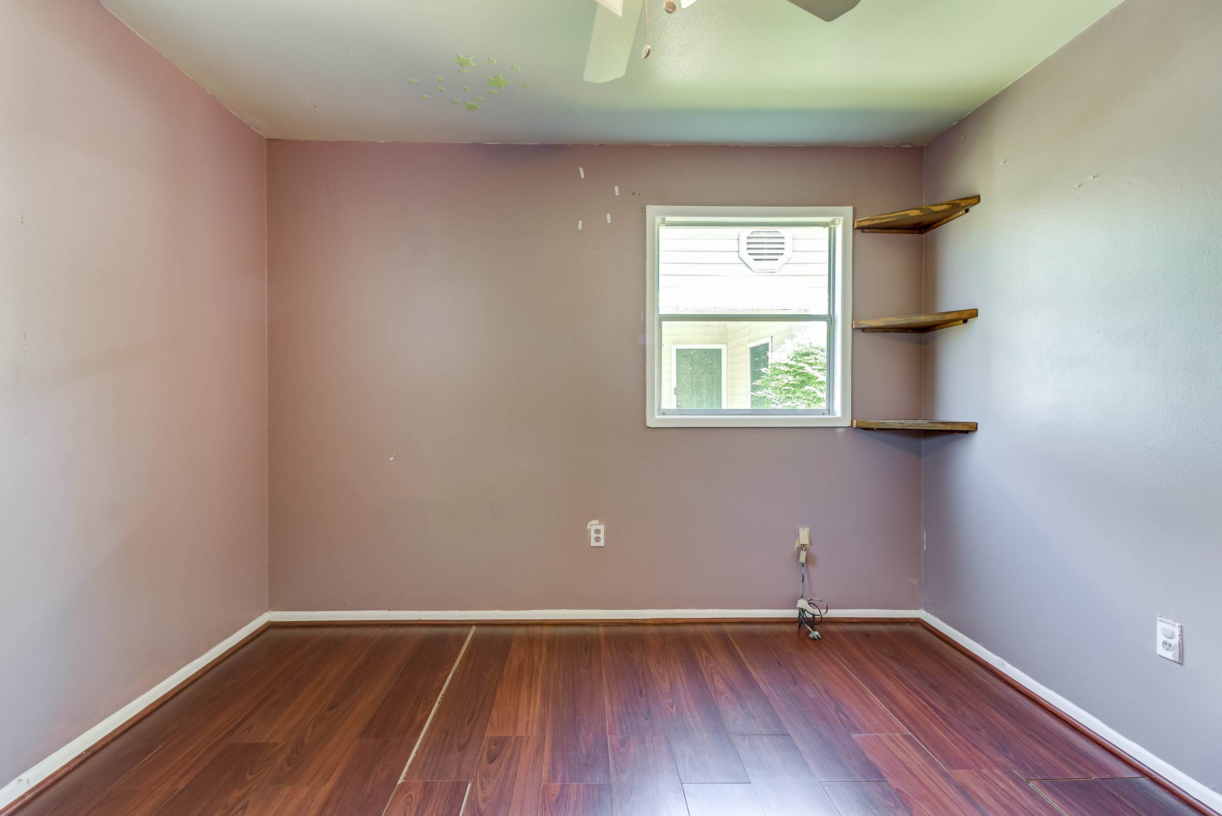 1889 Greater Ave, Biloxi, MS 39531