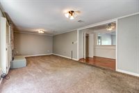 1889 Greater Ave, Biloxi, MS 39531