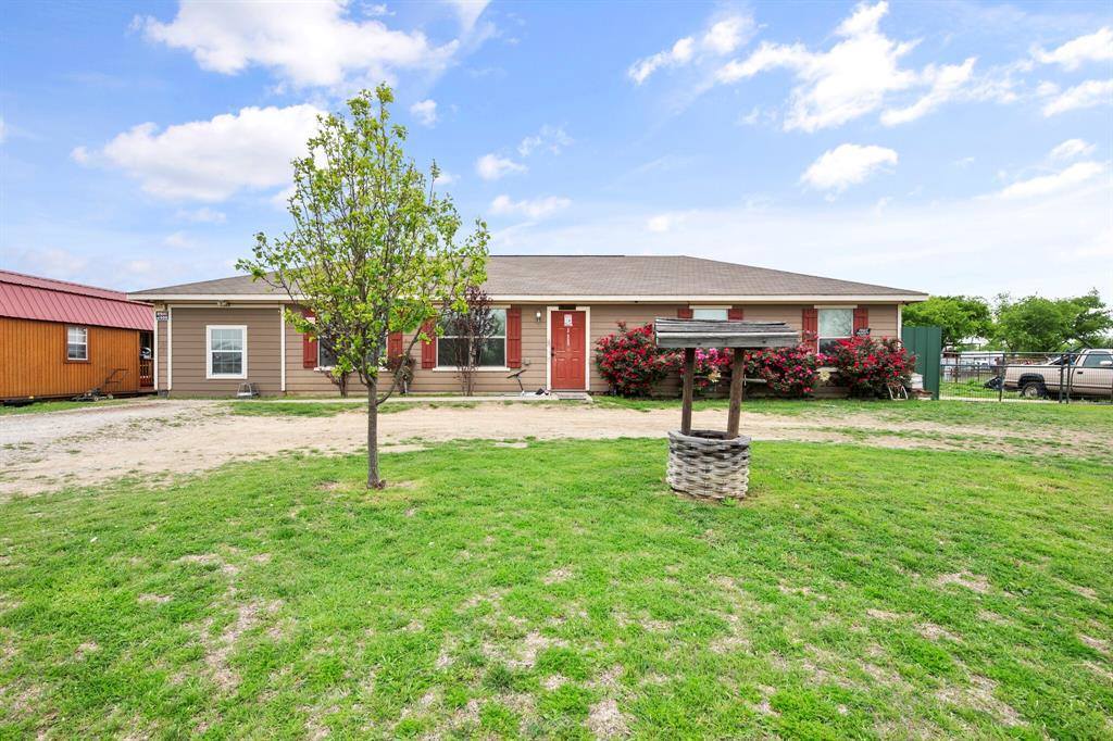 5912 Falcon Court North, Joshua, TX 76058