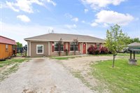 5912 Falcon Court North, Joshua, TX 76058