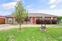 5912 Falcon Court North, Joshua, TX 76058