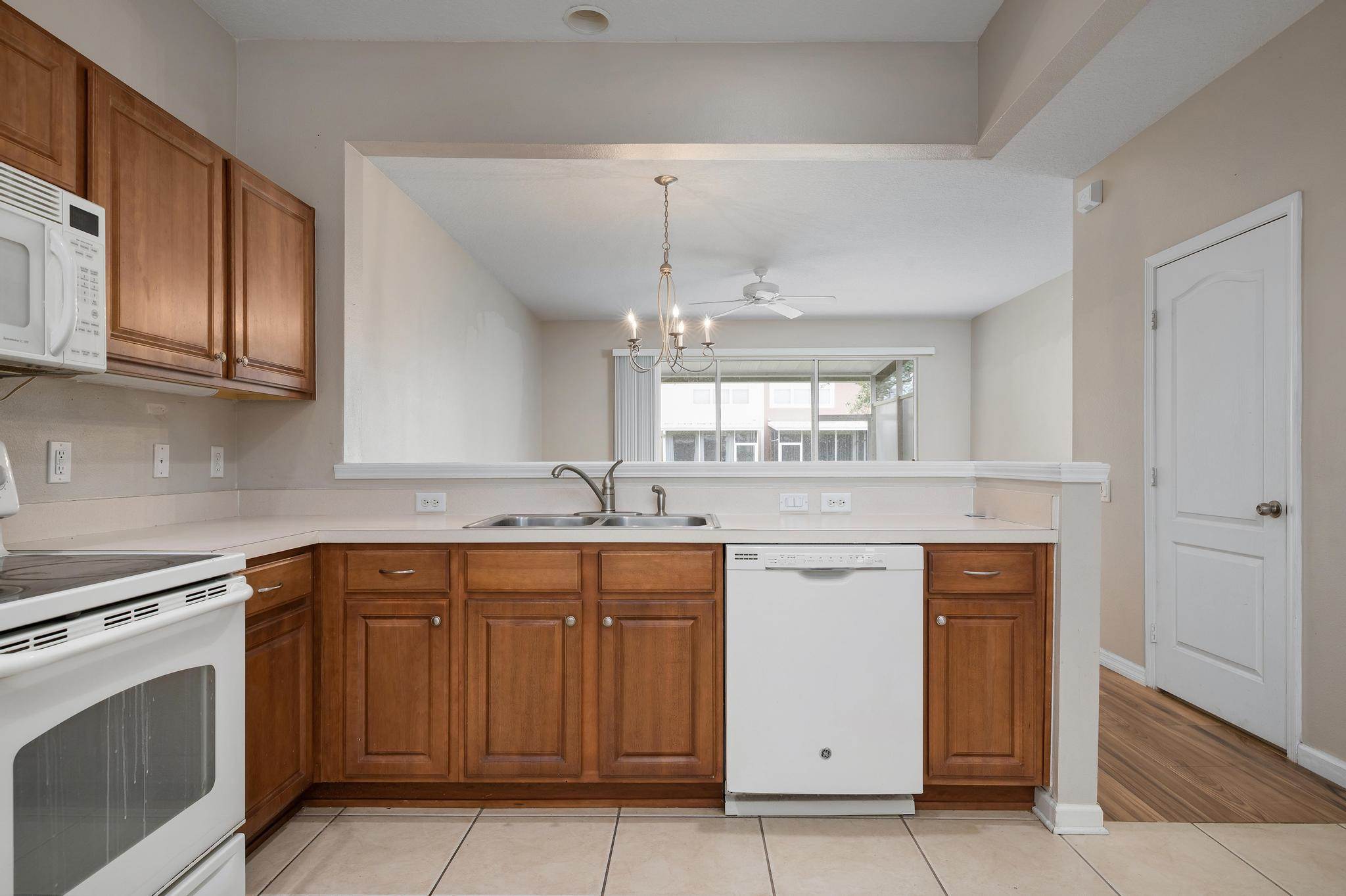 8359 72ND Street East, Bradenton, FL 34201