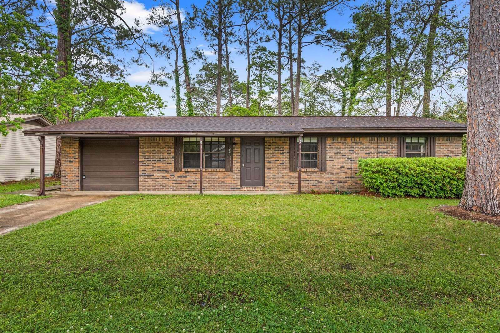 1301 Edenfield Drive, Fort Walton Beach, FL 32547