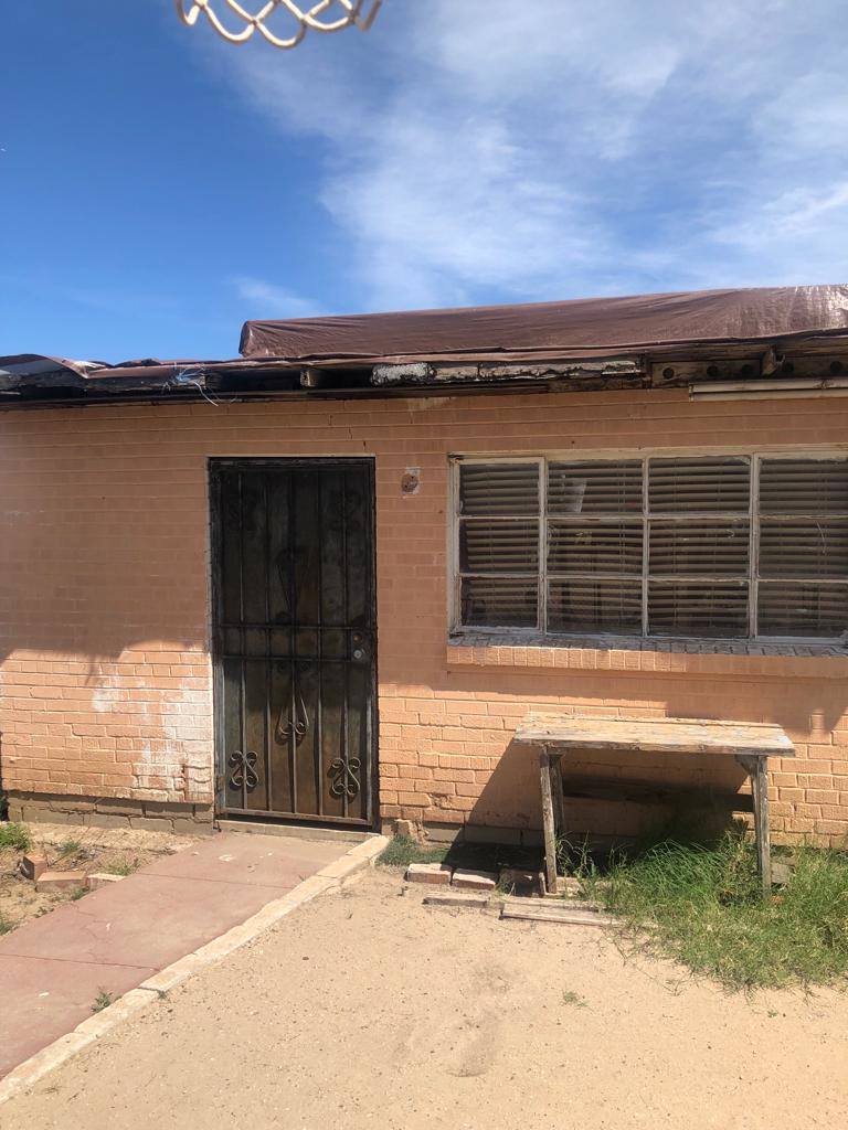 905 S Kroeger Ln, Tucson, AZ 85745