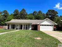 1707 Woodline Dr, Texarkana, AR 71854