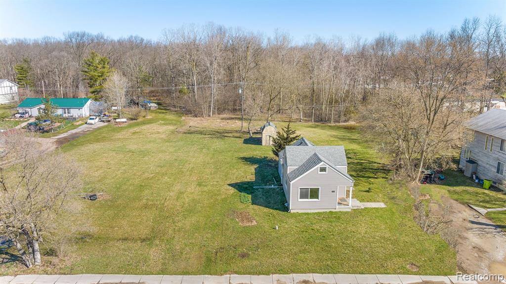 1000 Barker Road, Northfield Township, MI 48189