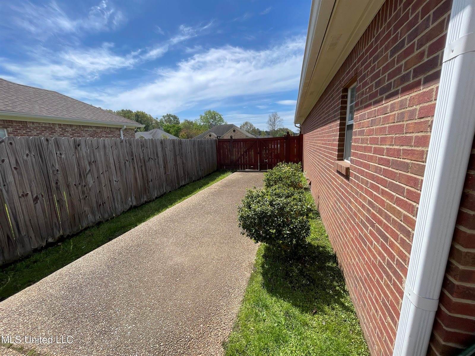 1206 Crossview Court, Brandon, MS 39042