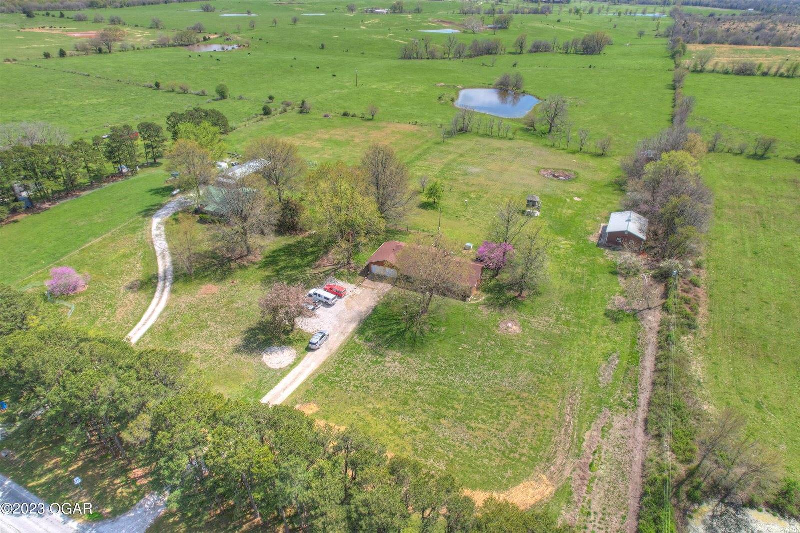 5773 Highway 37, Pierce City, MO 65723