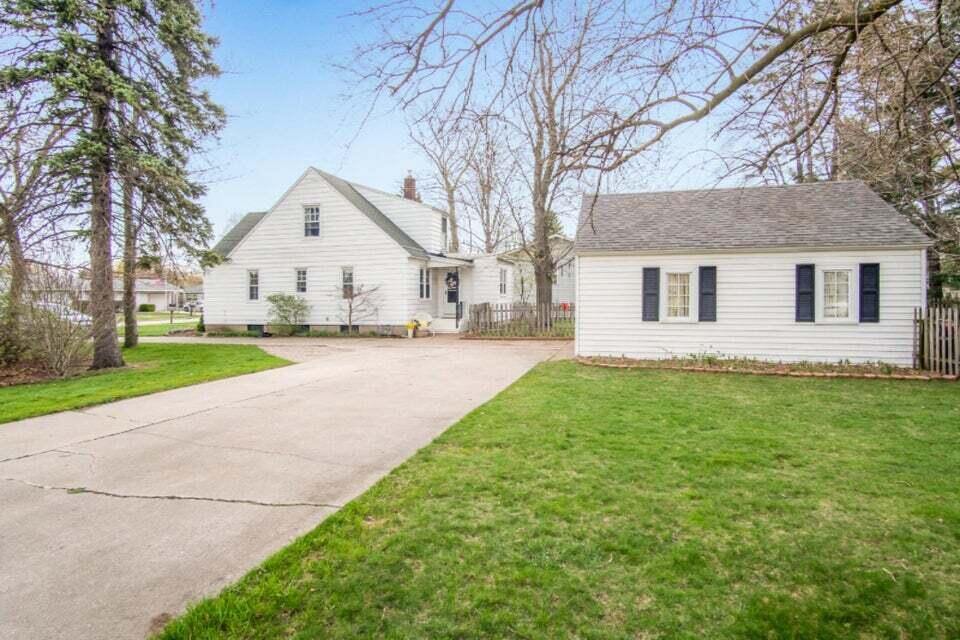 416 32nd Street, Holland, MI 49423