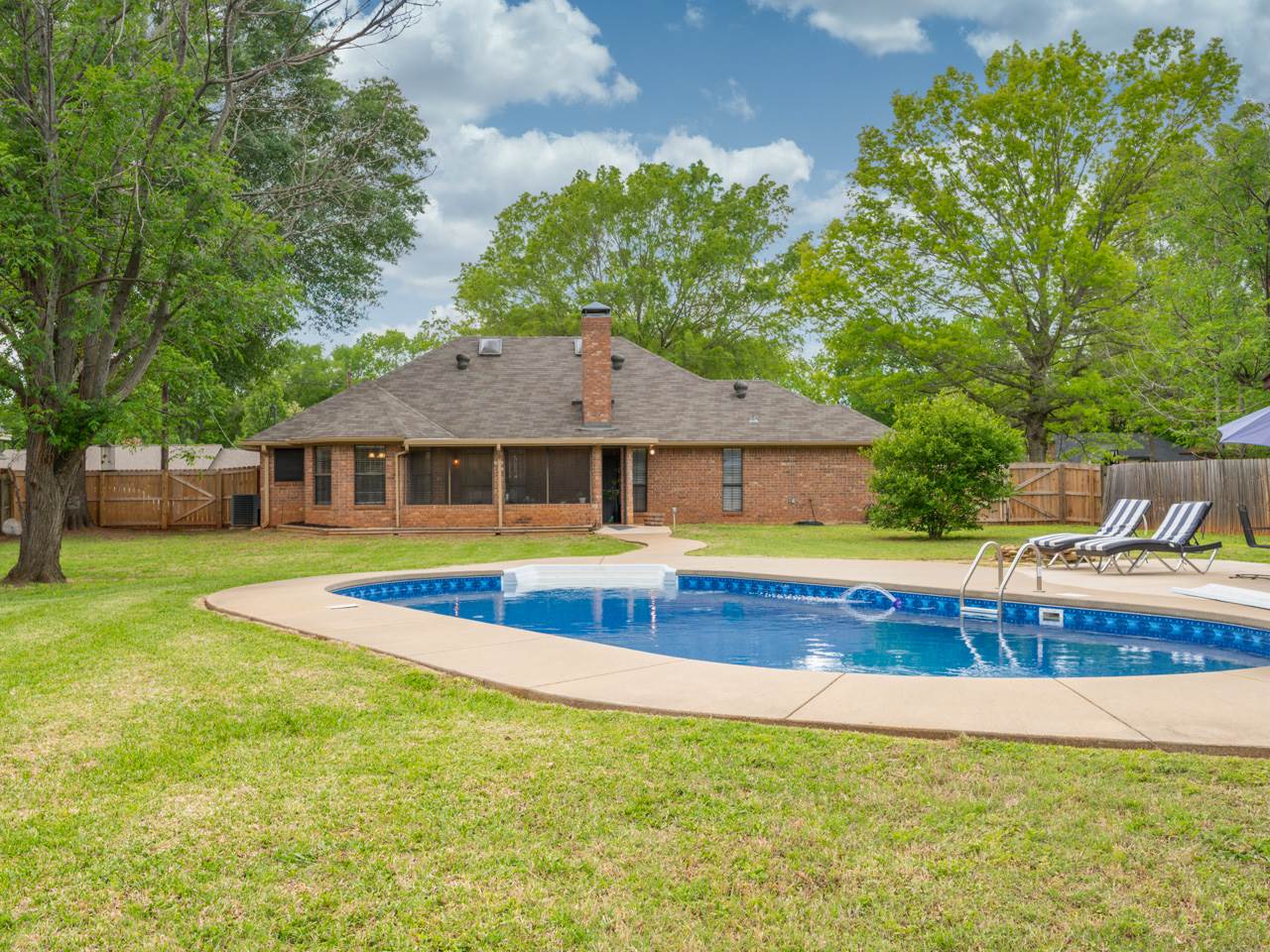 509 Quail Ln, Whitehouse, TX 75791