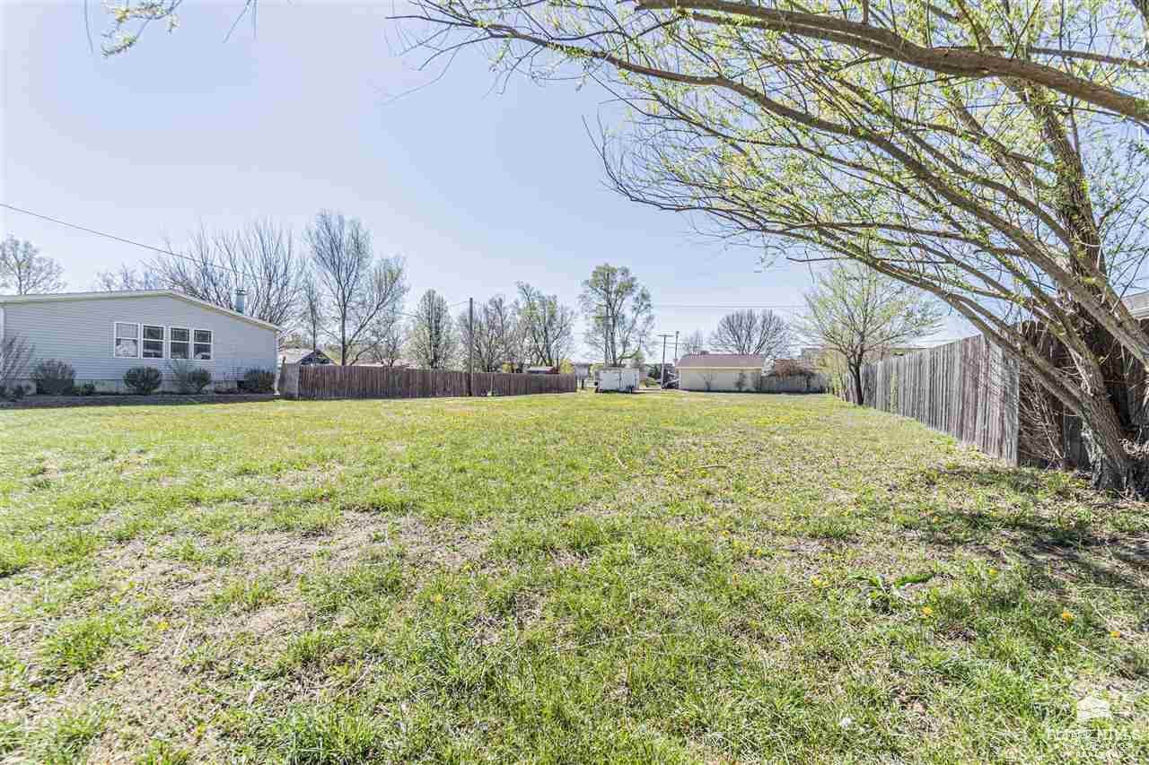 133 W 7th, Chapman, KS 67431