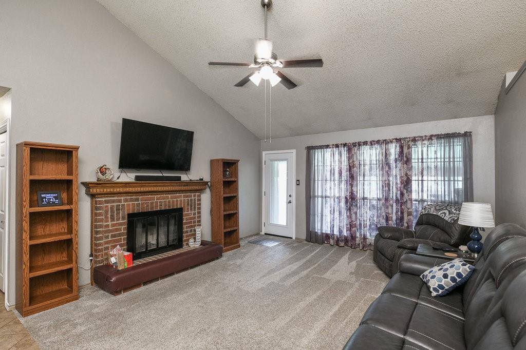 4602 Essex Drive, Grand Prairie, TX 75052