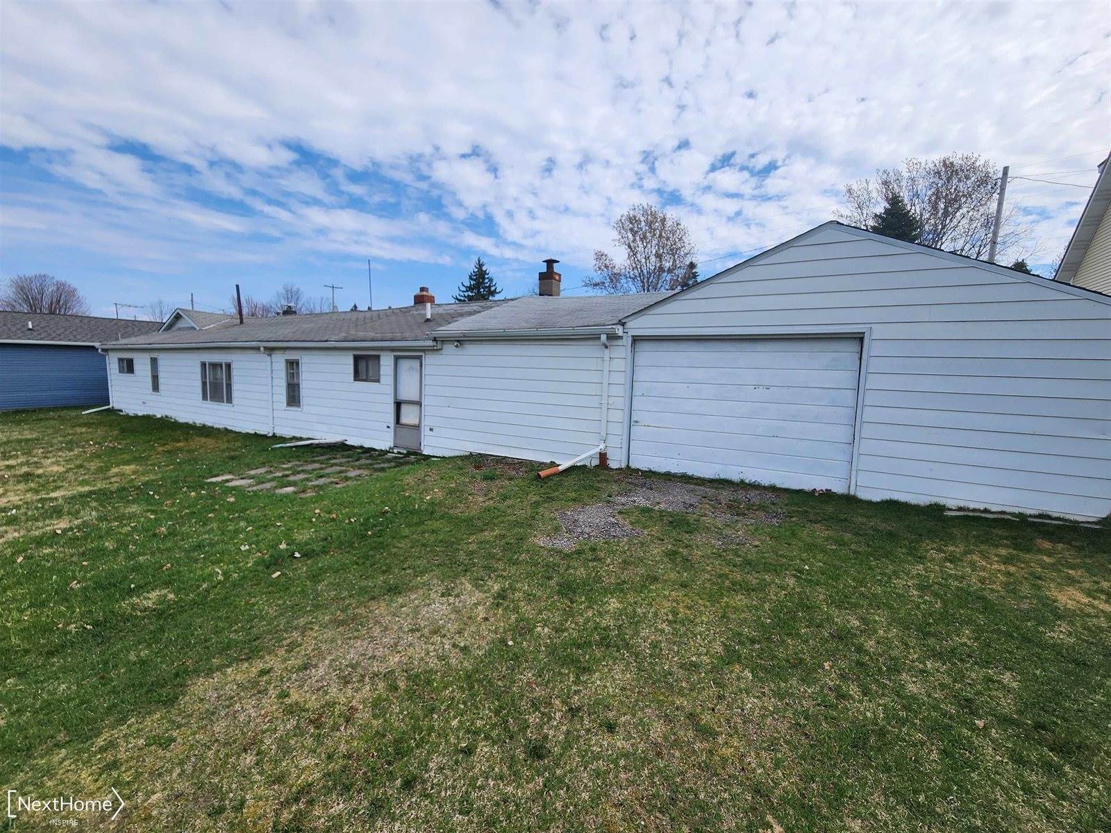 124 Parkway Avenue, Houghton Lake, MI 48629