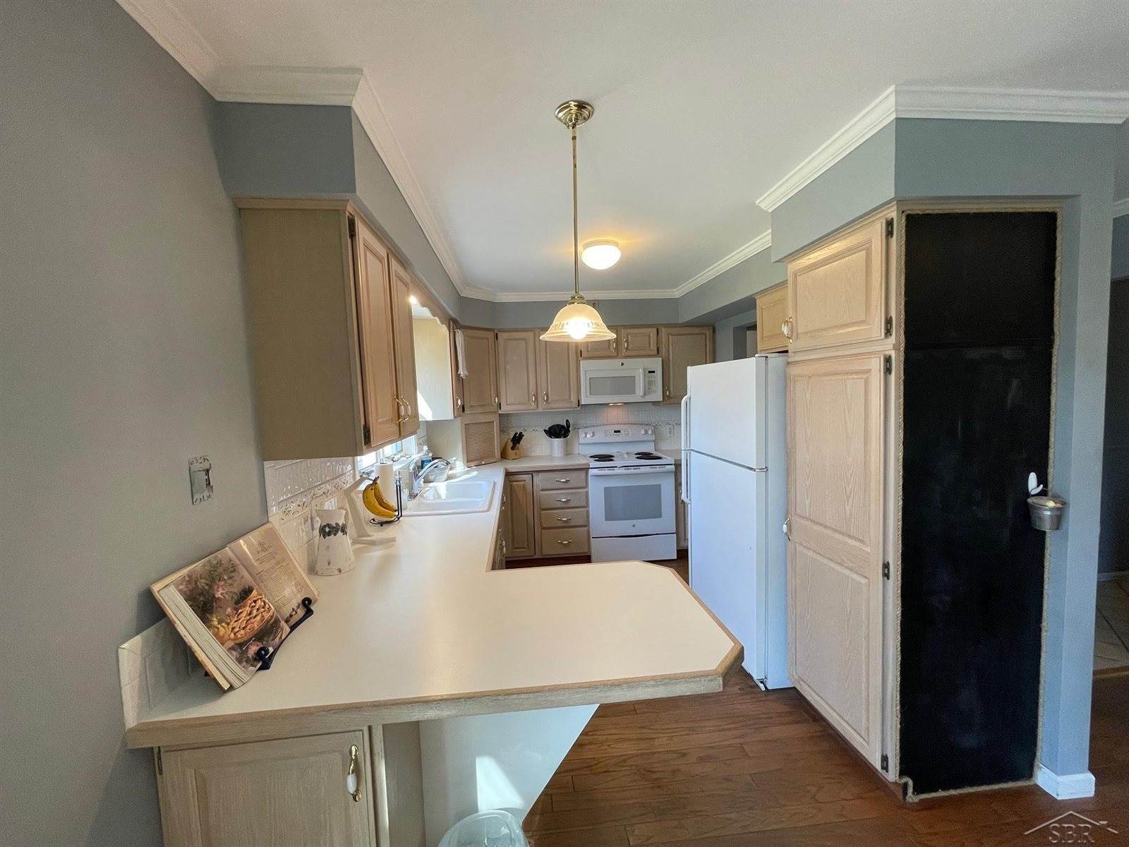 5395 Frovan Pl, Saginaw, MI 48638