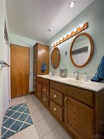 5395 Frovan Pl, Saginaw, MI 48638