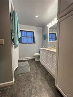 5395 Frovan Pl, Saginaw, MI 48638