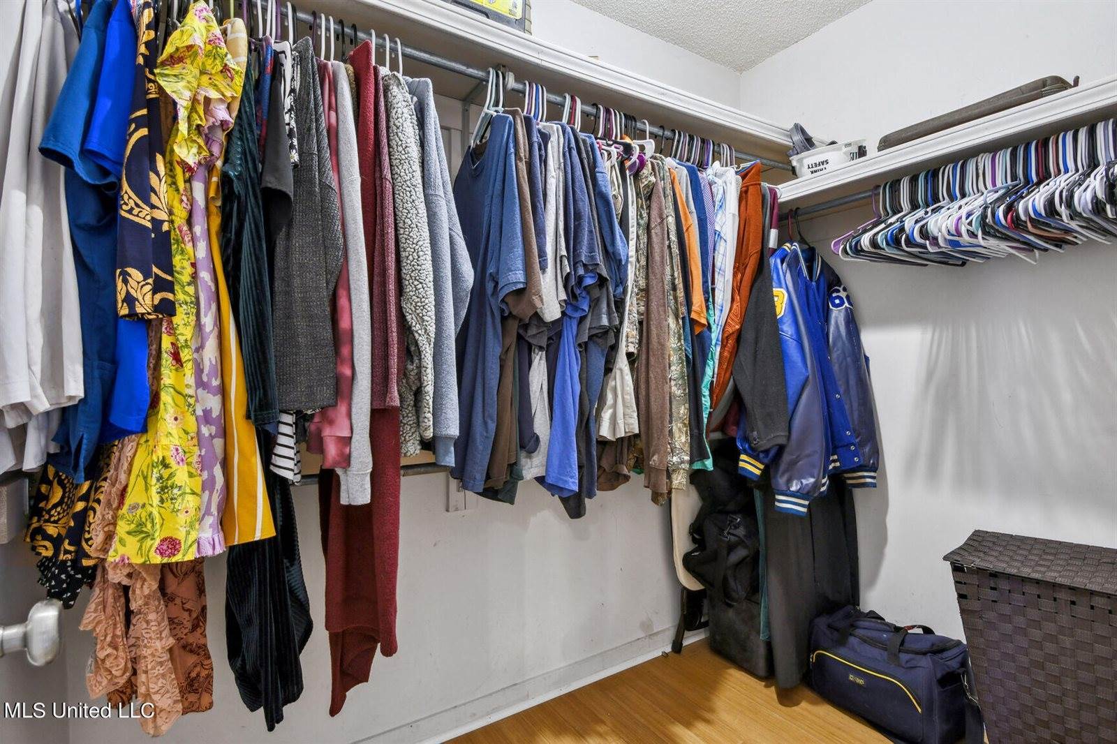 11431 Bayou Place, Ocean Springs, MS 39564