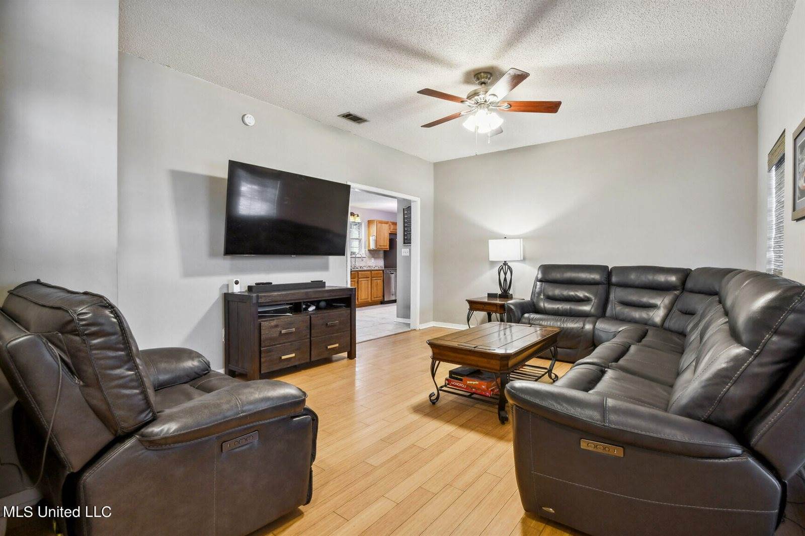 11431 Bayou Place, Ocean Springs, MS 39564