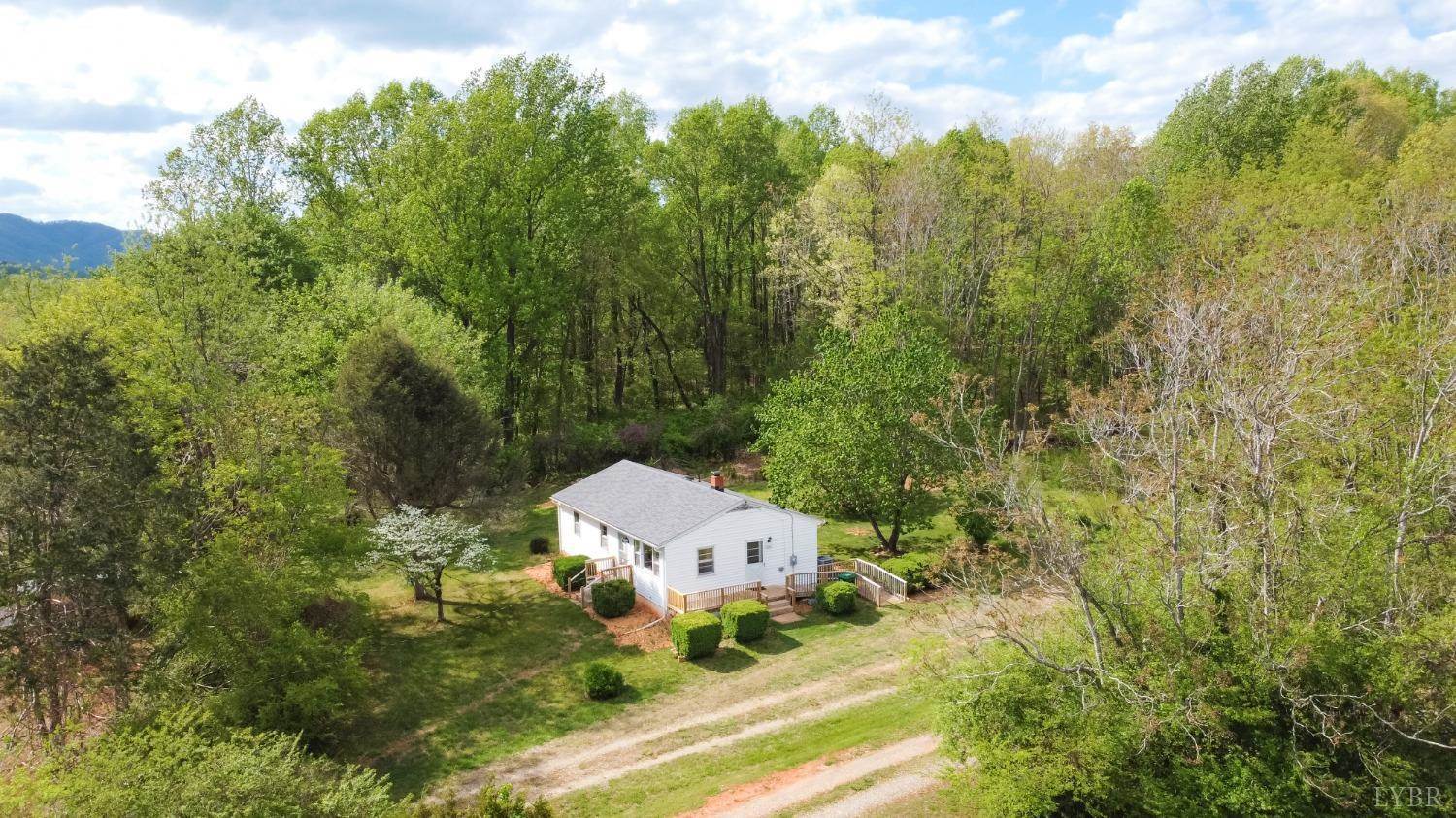 490 E Monitor Road, Amherst, VA 24521