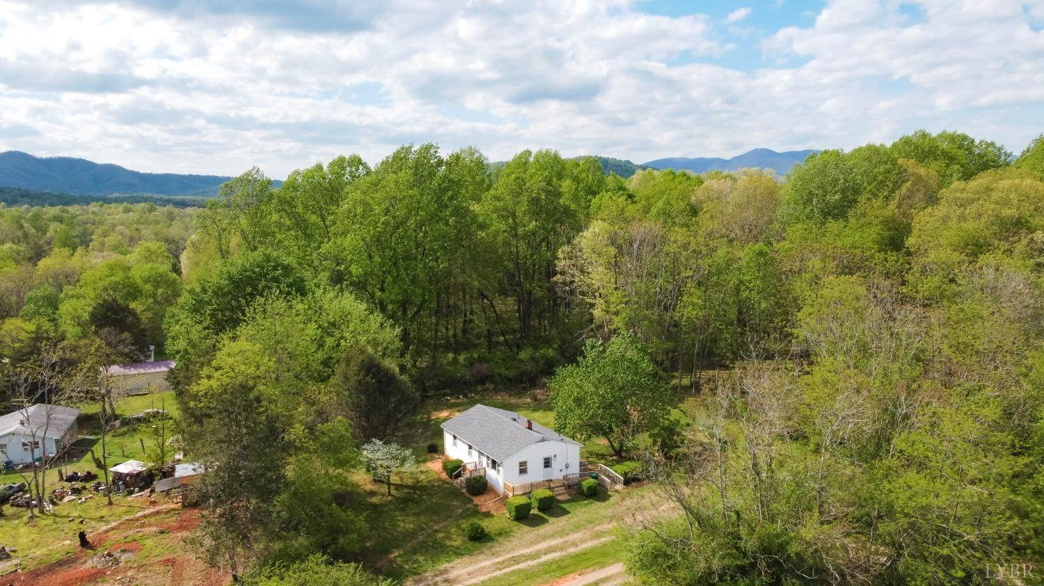 490 E Monitor Road, Amherst, VA 24521