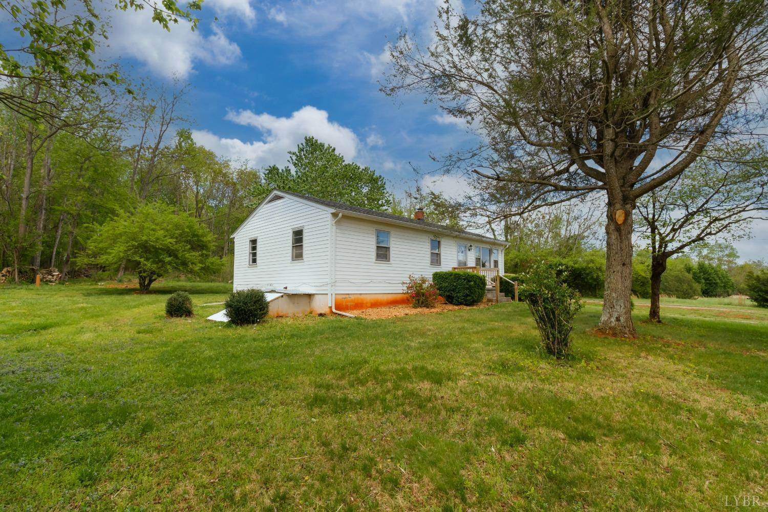 490 E Monitor Road, Amherst, VA 24521