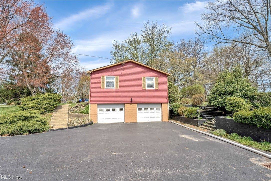 12760 Jamestown Avenue NW, Uniontown, OH 44685