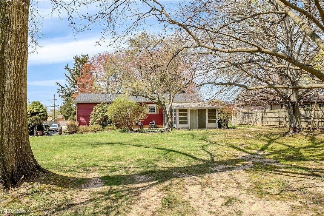 12760 Jamestown Avenue NW, Uniontown, OH 44685