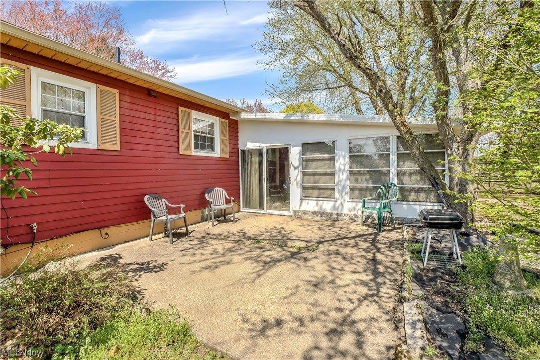 12760 Jamestown Avenue NW, Uniontown, OH 44685