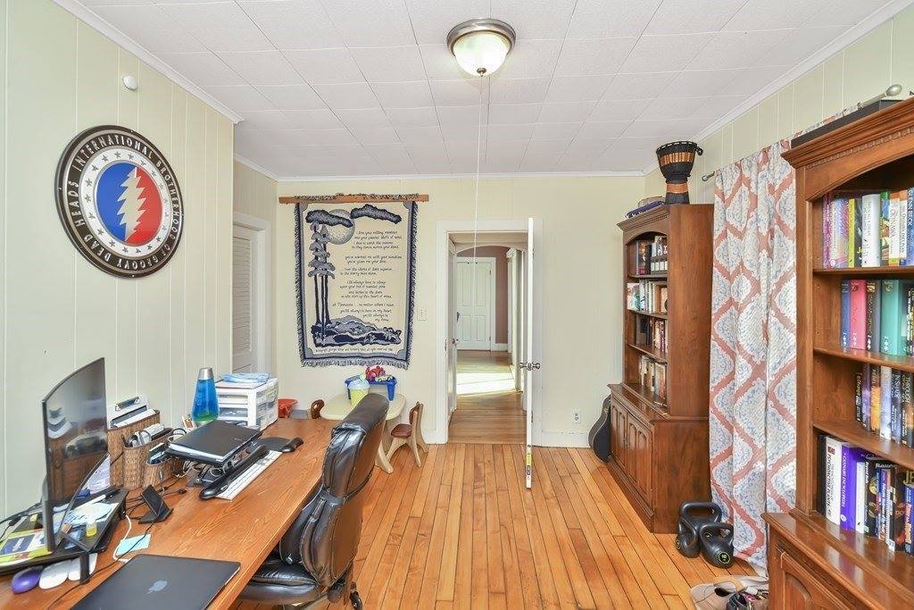 44 Kilton St, Taunton, MA 02780