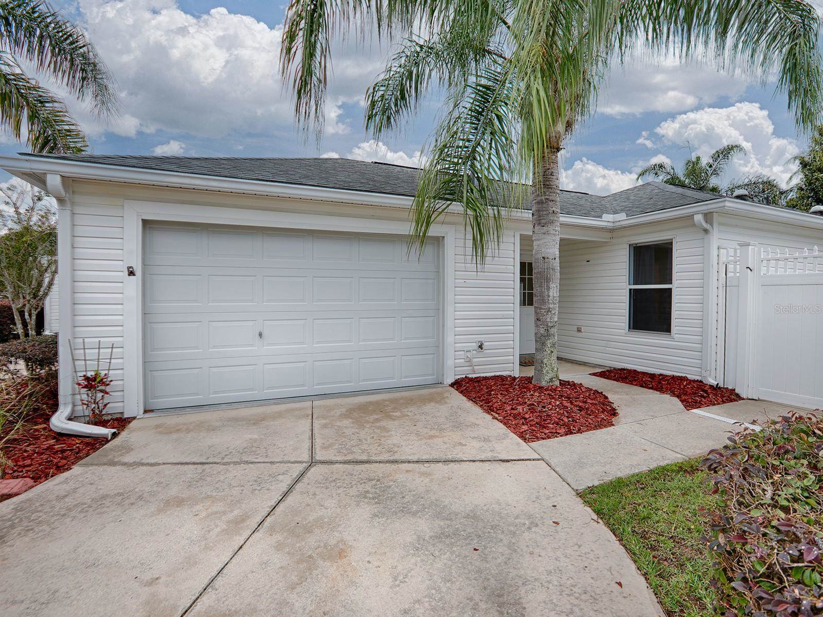 864 Jasmine Court, The Villages, FL 32162