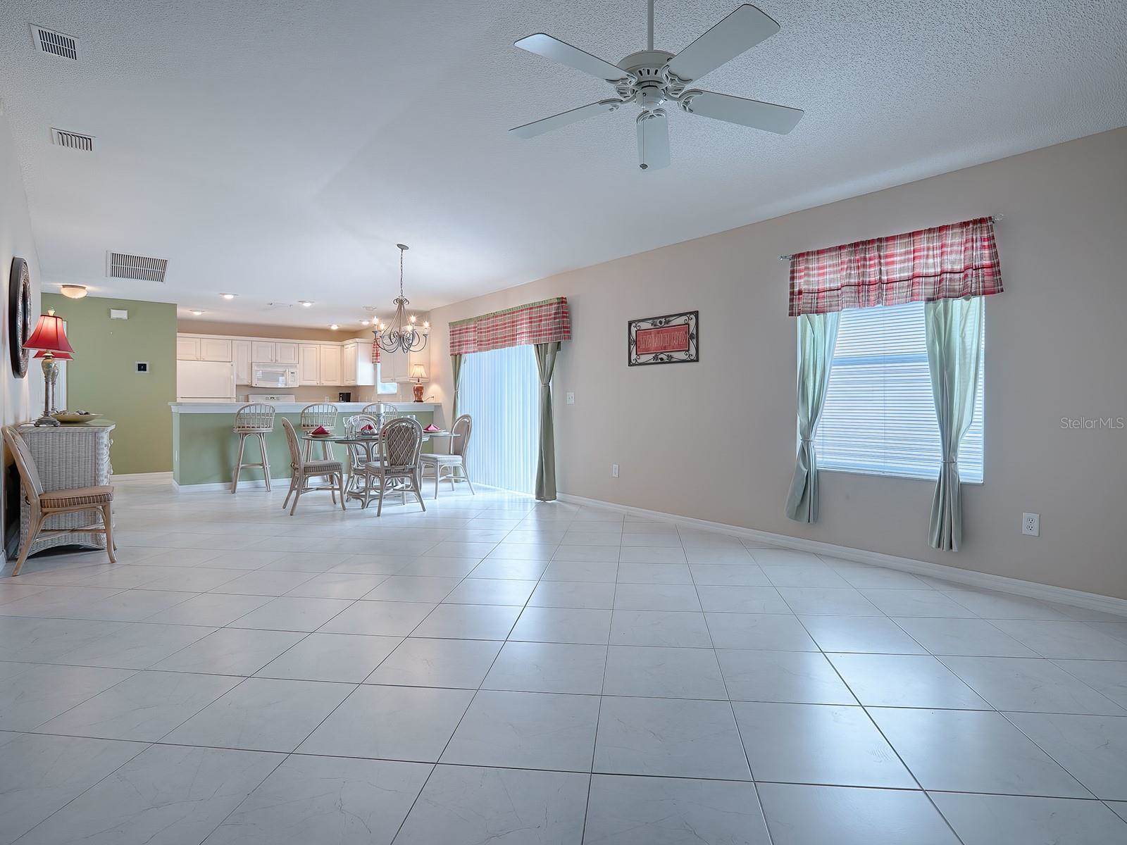 864 Jasmine Court, The Villages, FL 32162