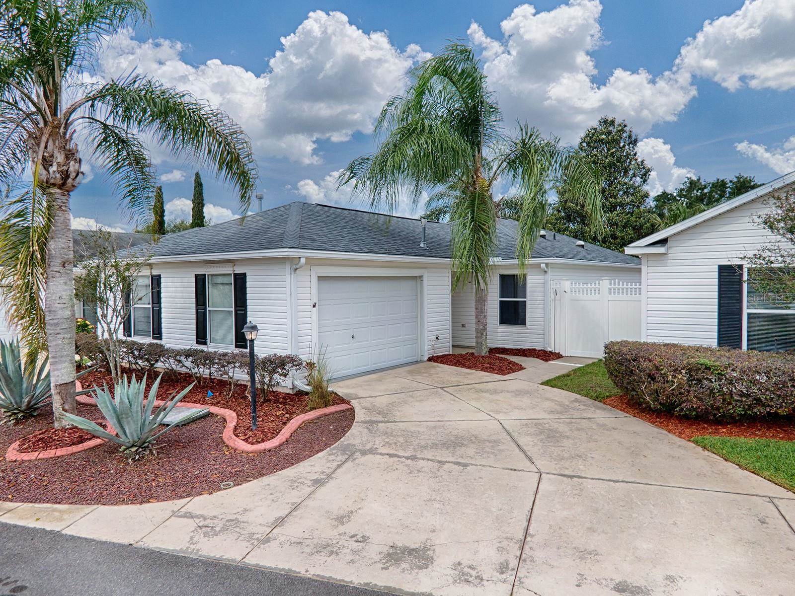 864 Jasmine Court, The Villages, FL 32162