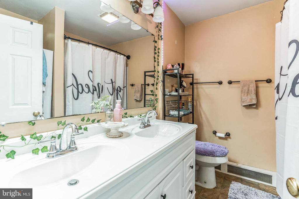 280 Bridgewater Road, Brookhaven, PA 19015