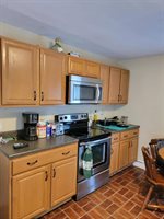 450 Hammond Street, Bangor, ME 04401