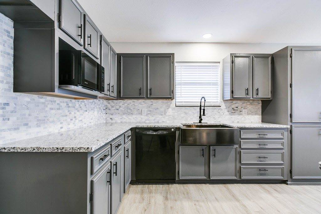 1221 Gregory Dr, San Angelo, TX 76905