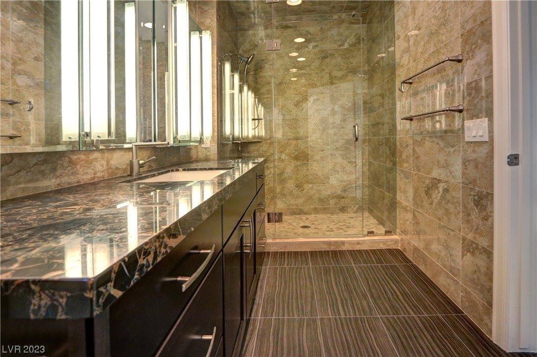 3015 Hickory Valley Road, Henderson, NV 89052