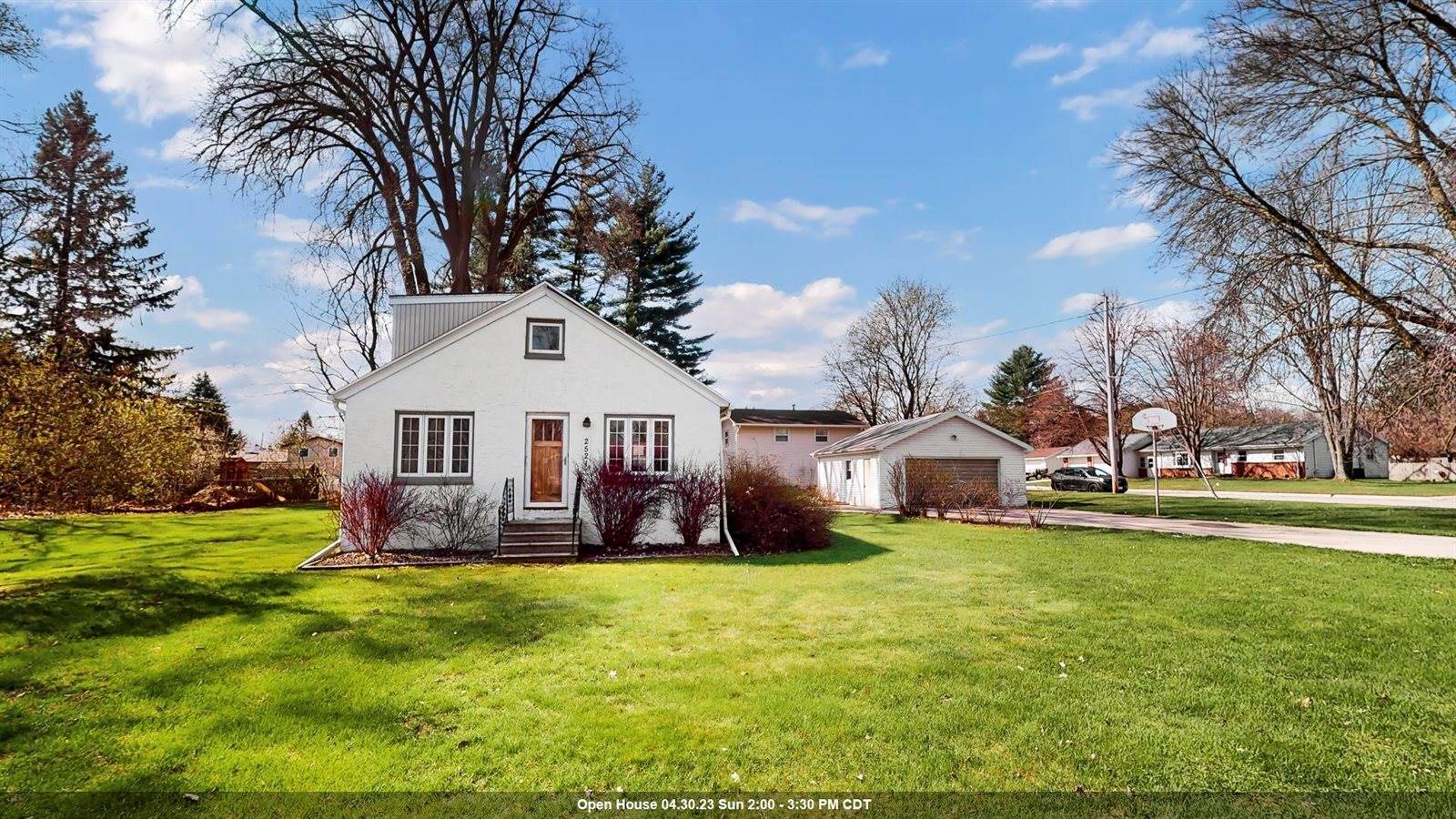 2521 West Point Road, Green Bay, WI 54304