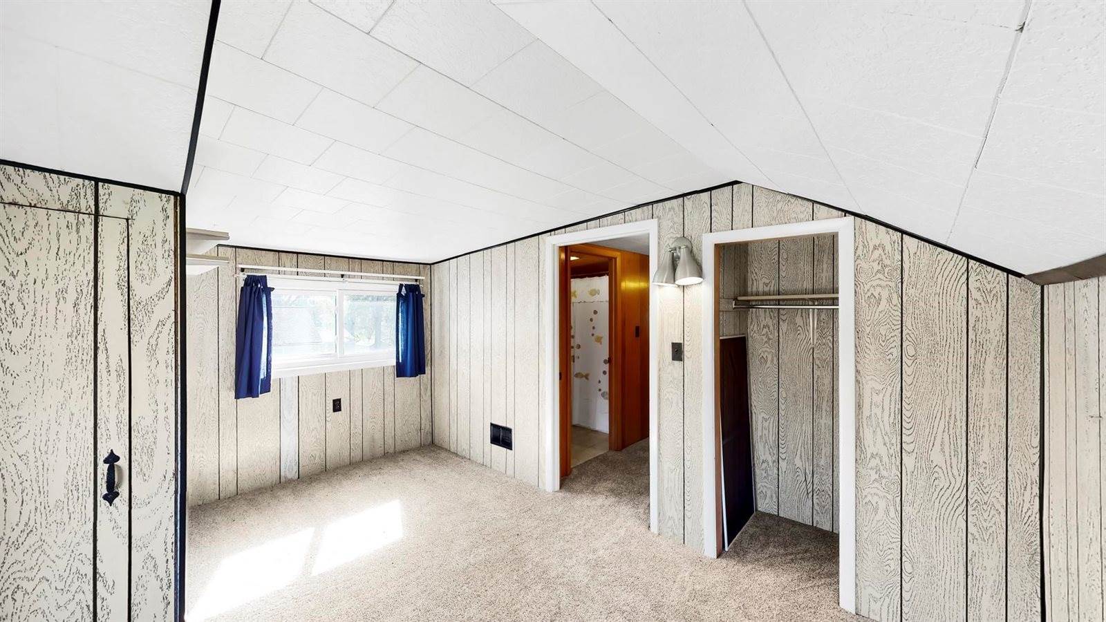 2521 West Point Road, Green Bay, WI 54304