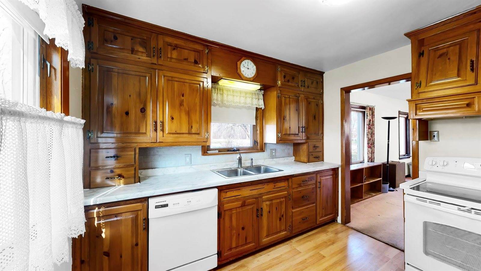 2521 West Point Road, Green Bay, WI 54304