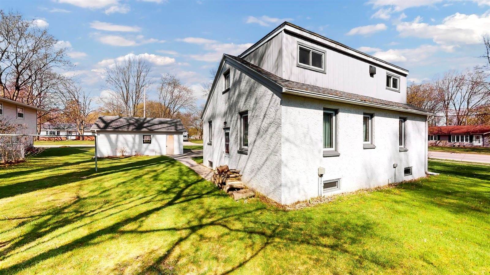 2521 West Point Road, Green Bay, WI 54304