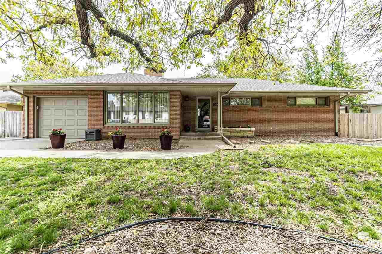 164 Overhill Road, Salina, KS 67401