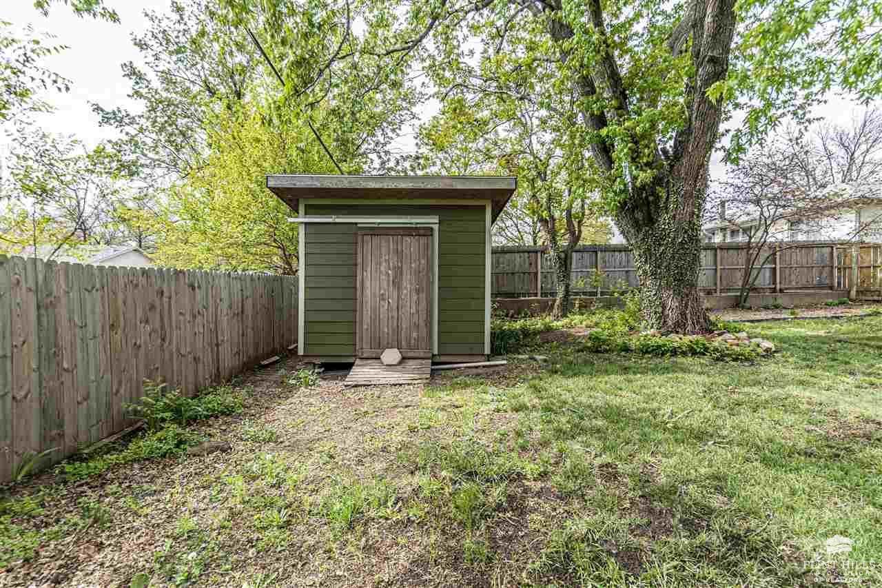 164 Overhill Road, Salina, KS 67401