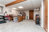 164 Overhill Road, Salina, KS 67401