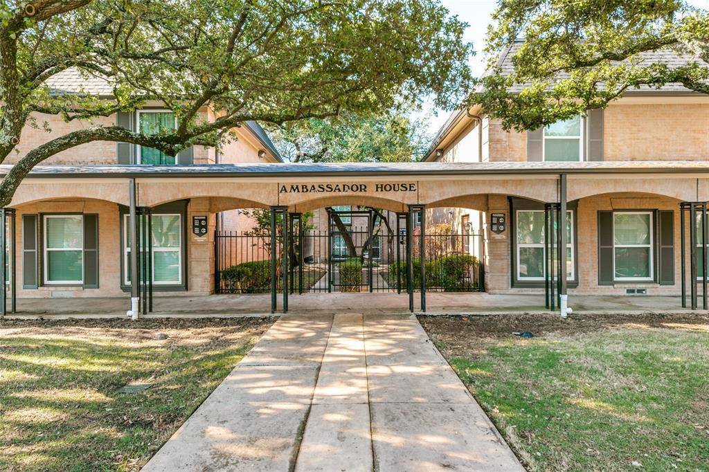 7828 Meadow Park Drive, Dallas, TX 75230