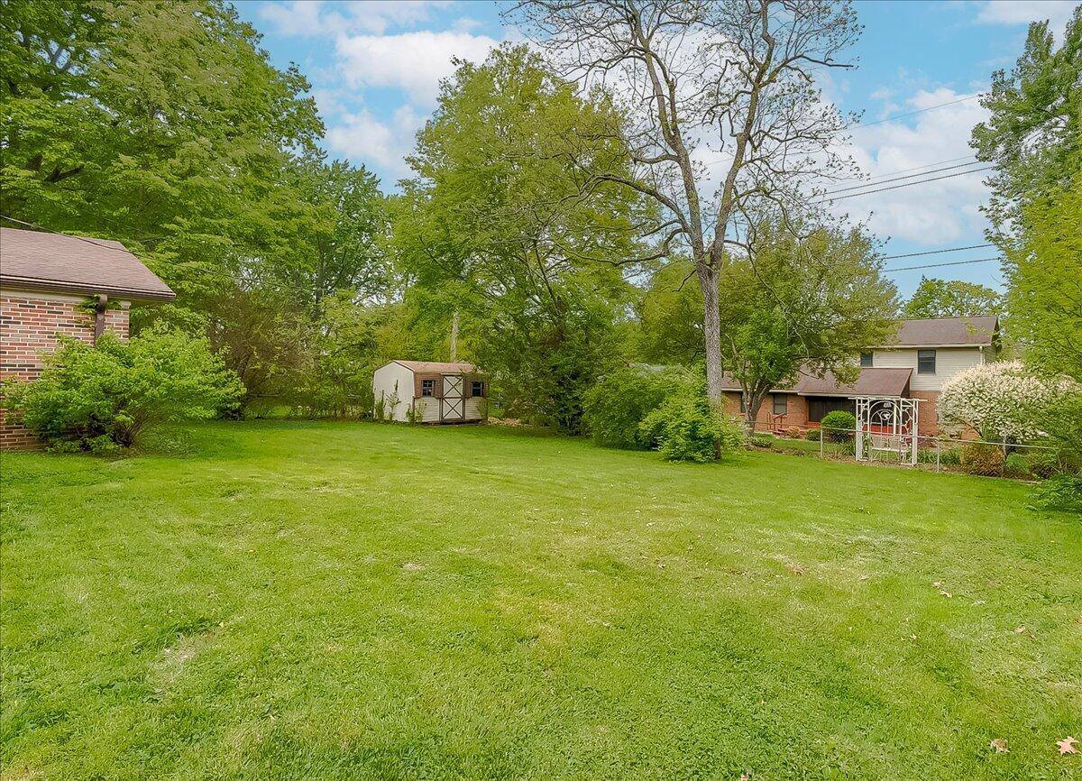 327 Parkwood Place, Frankfort, KY 40601