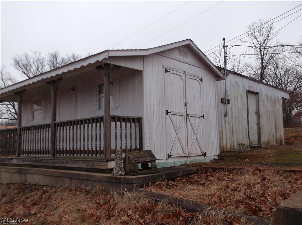 19510 Leatherwood Road, Salesville, OH 43778