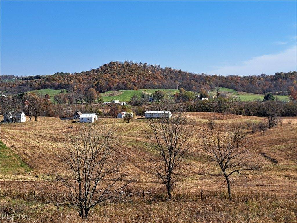 19510 Leatherwood Road, Salesville, OH 43778