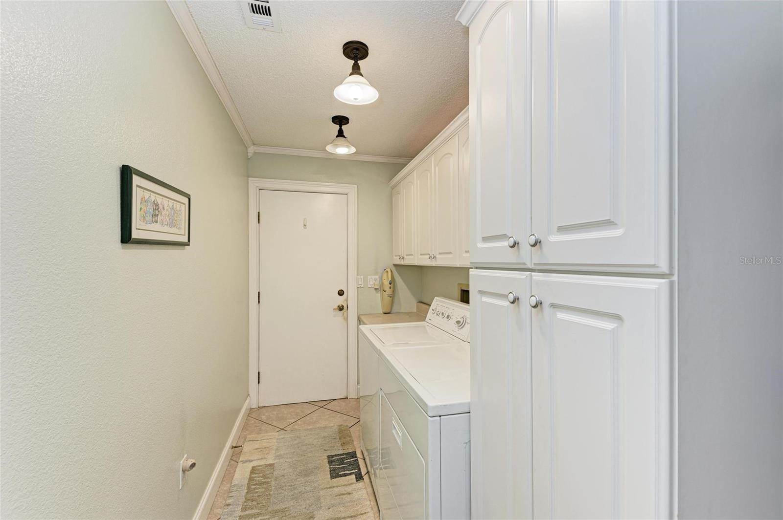 4523 Lake Vista Drive, Sarasota, FL 34233