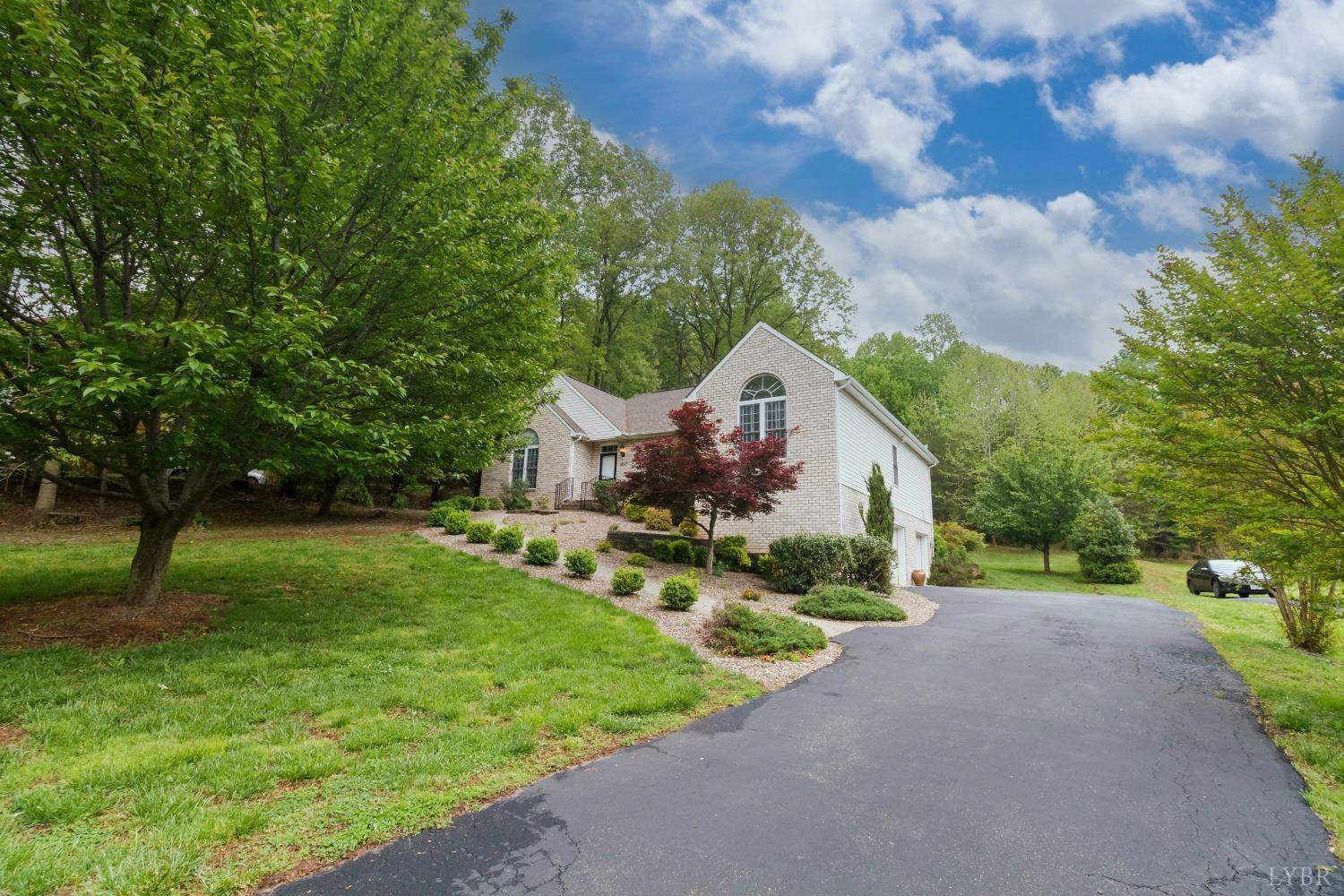 3547 Ridgecroft Drive, Lynchburg, VA 24503