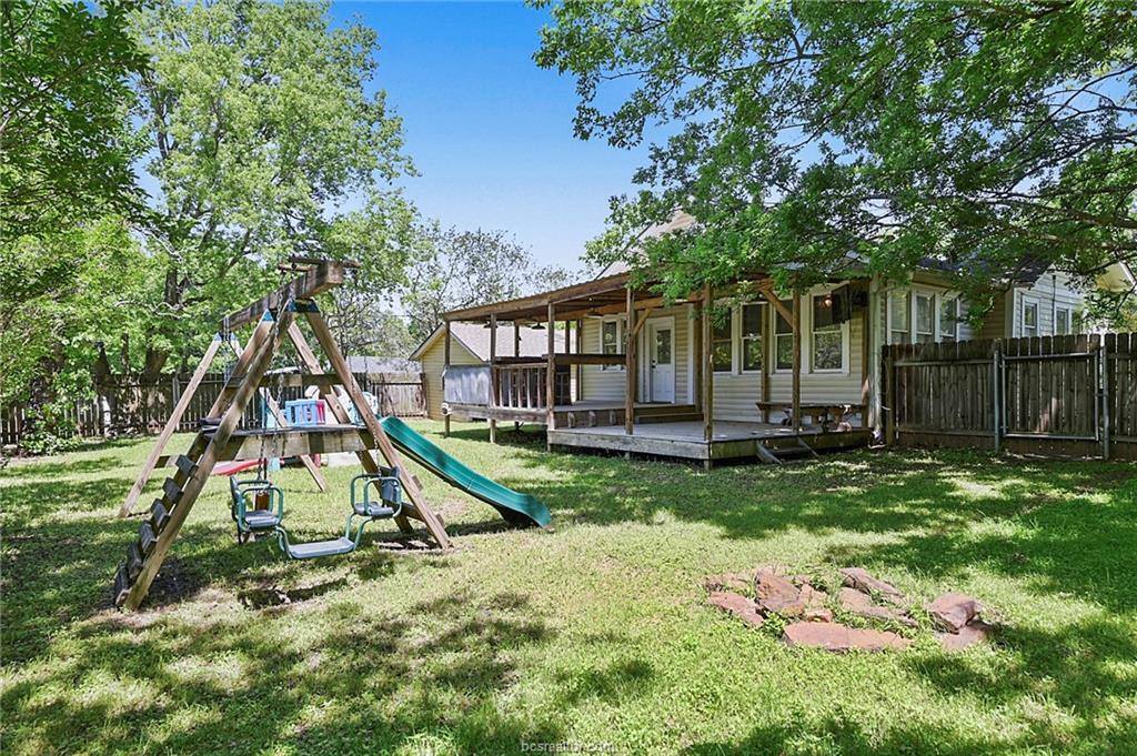 200 South Banks Street, Caldwell, TX 77836